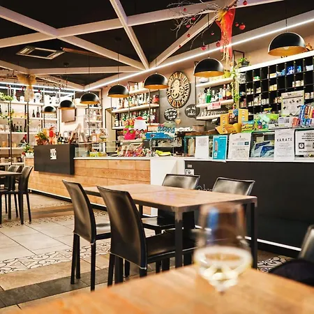 Le Quattro Stagioni Lakeview *