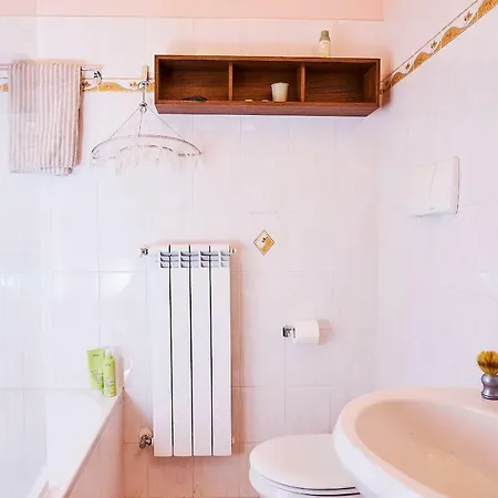 Le Quattro Stagioni Lakeview