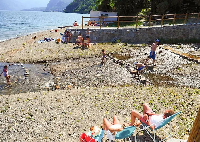 Le Quattro Stagioni Lakeview 公寓 Acquaseria