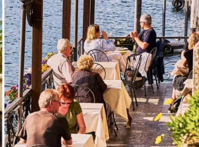 Le Quattro Stagioni Lakeview